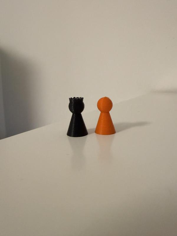 Game piece/Game piece with crown