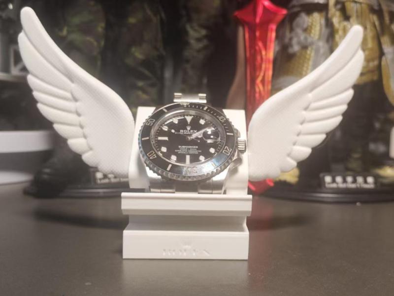 Minimalist Watch Stand - Angel Wings