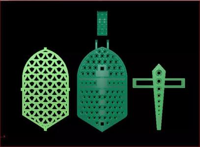 Combatant Pendant Gold