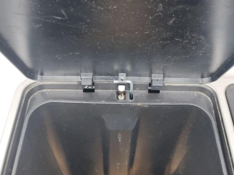 Trash can hinge Songmics