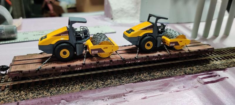 1/87 scale Volvo SD135 Roller Compactor