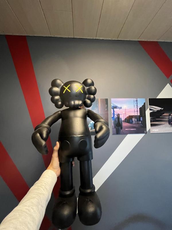 Figurine KAWS