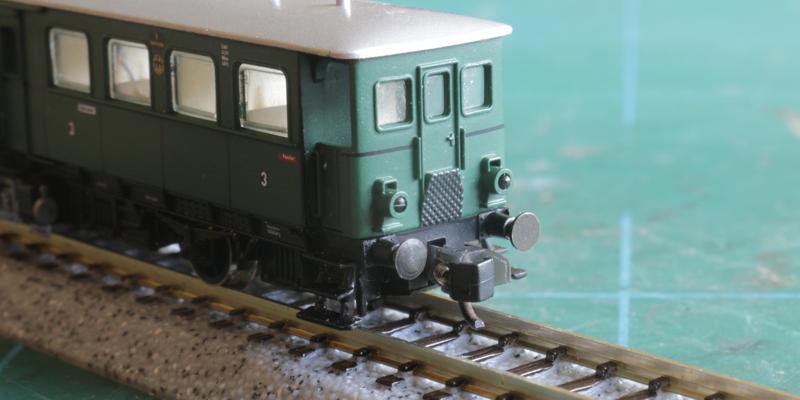 Dapol Easi-Shunt coupler adapter for small T-shank pockets