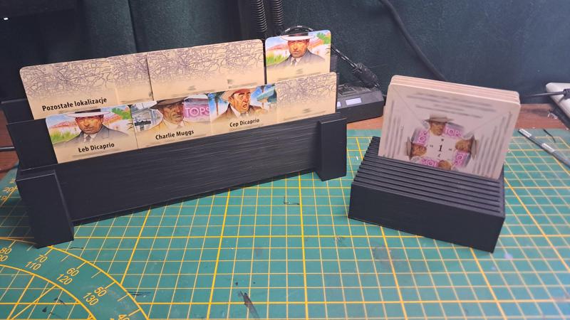 Detective City of Angels Response and Search card stands