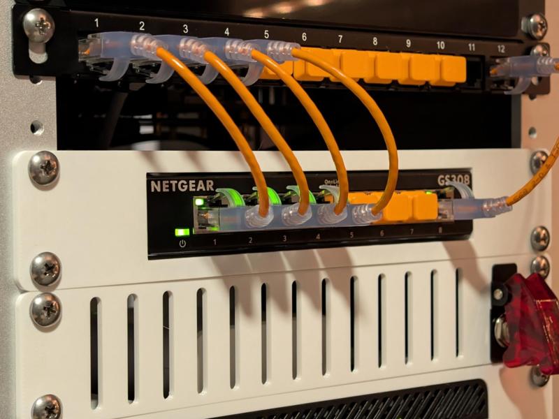10" Rackmount for Netgear GS308