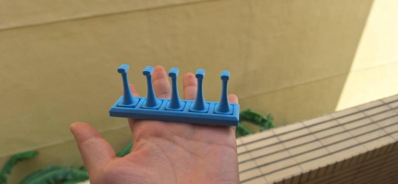 Accommodates magnet nail holder & base