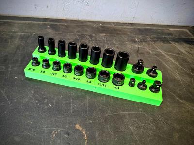 QUINN 3/8 in. SAE Master Impact Socket Set Tray