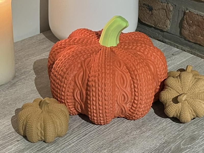 Halloween - Knitted Pumpkin - Cozy Corner