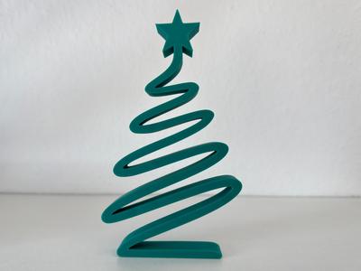Wintry minimalist Christmas tree