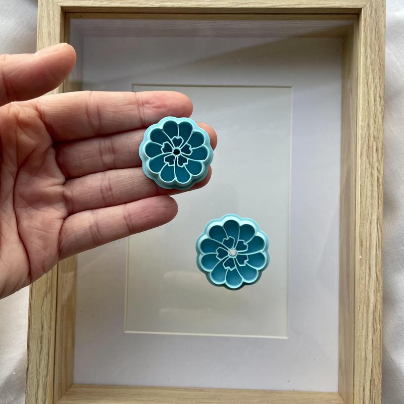 polymer clay/cookie cutter #64