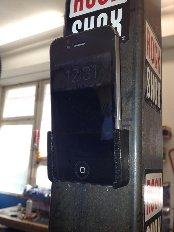 iPhone 4/4s Angled Wall Mount