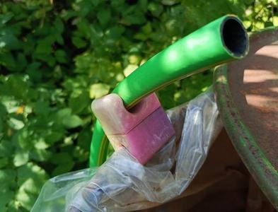 Garden Hose Bracket/Holder for Barrel