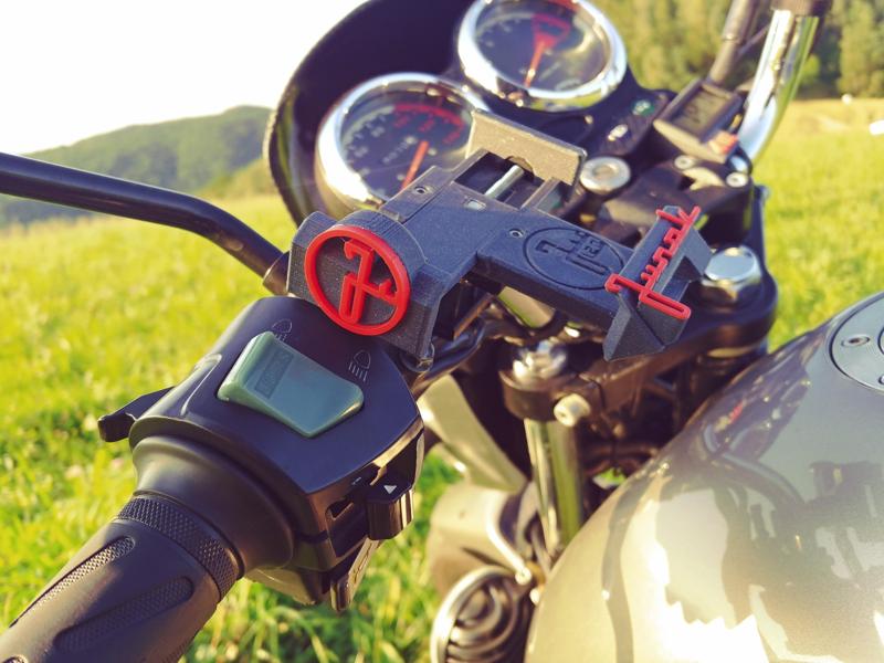 Junak 123 motorbike phone mount