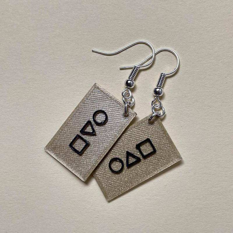Earrings card Squid Game