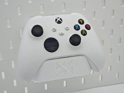 XBOX Series Controller Pegboard Mount or Stand