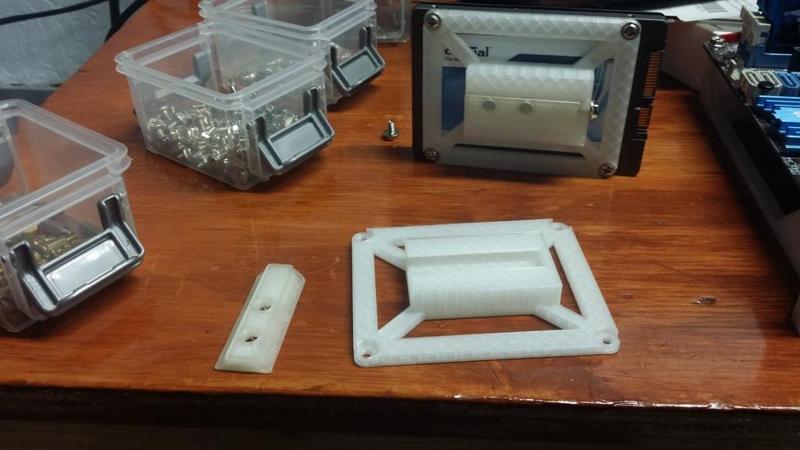 Invisible 2.5 Inch Hard Drive Wall Mount