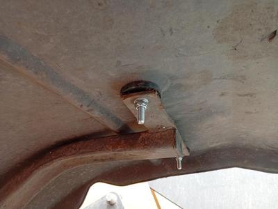 Volvo L110E wheel loader and other fender mounting spacer