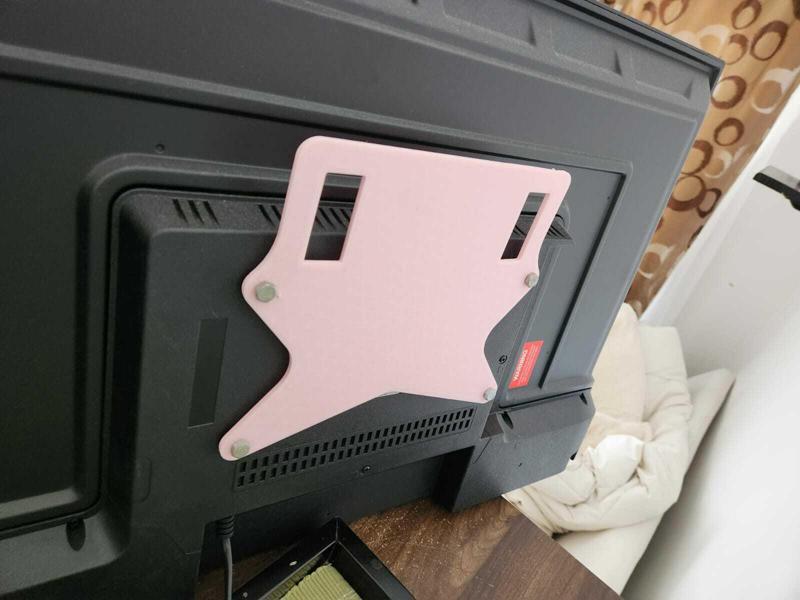 Flat screen TV wall mount bracket