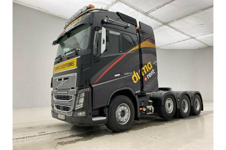 Volvo FH16.750 Globetrotter 8x4