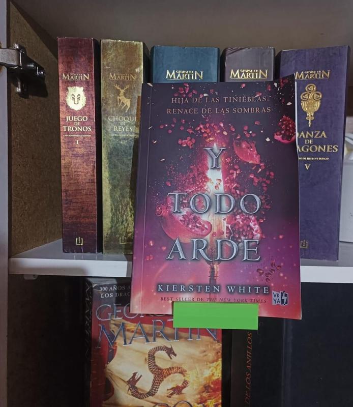 Soporte para Libros, estantería de libros / Book stand, book shelf /