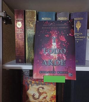 Soporte para Libros, estantería de libros / Book stand, book shelf /