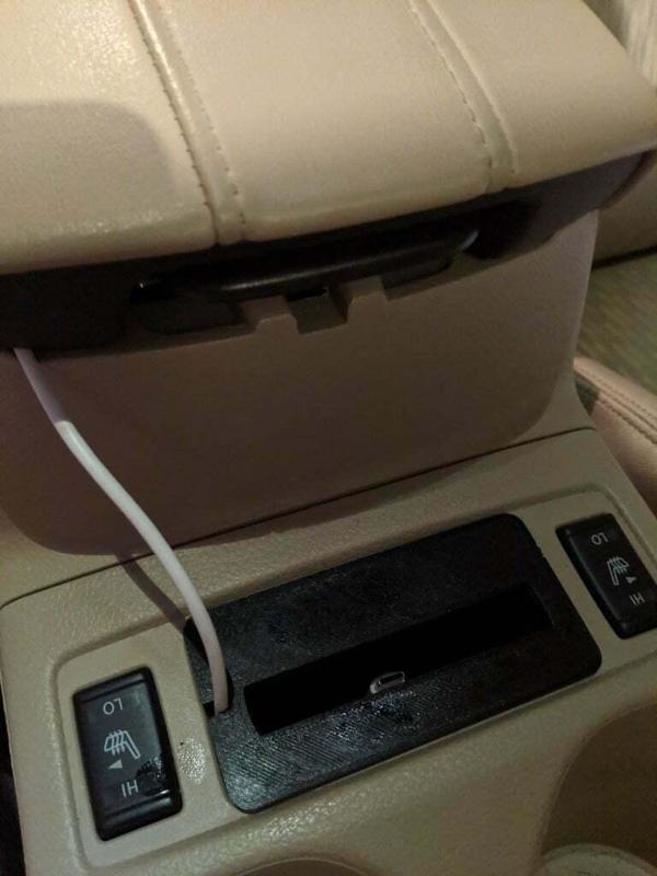 Nissan Rogue Pixel 3XL Dock