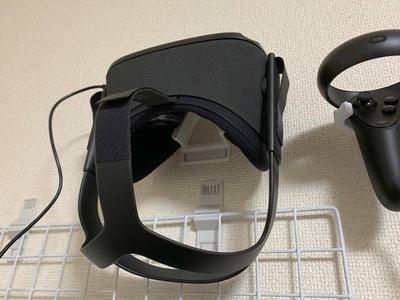Oculus Quest Goggles Wall Mount with Stapler and Screws