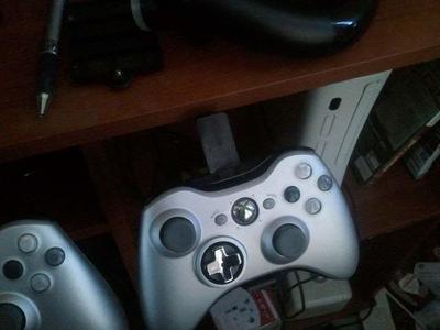 Xbox 360 controller (and speed wheel) desk dock