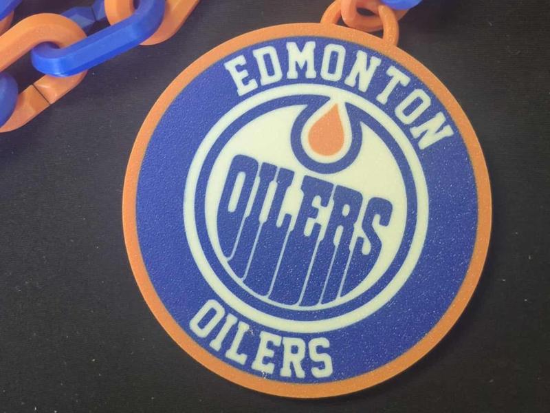 Edmonton Oilers Oversize Medallion and Chain
