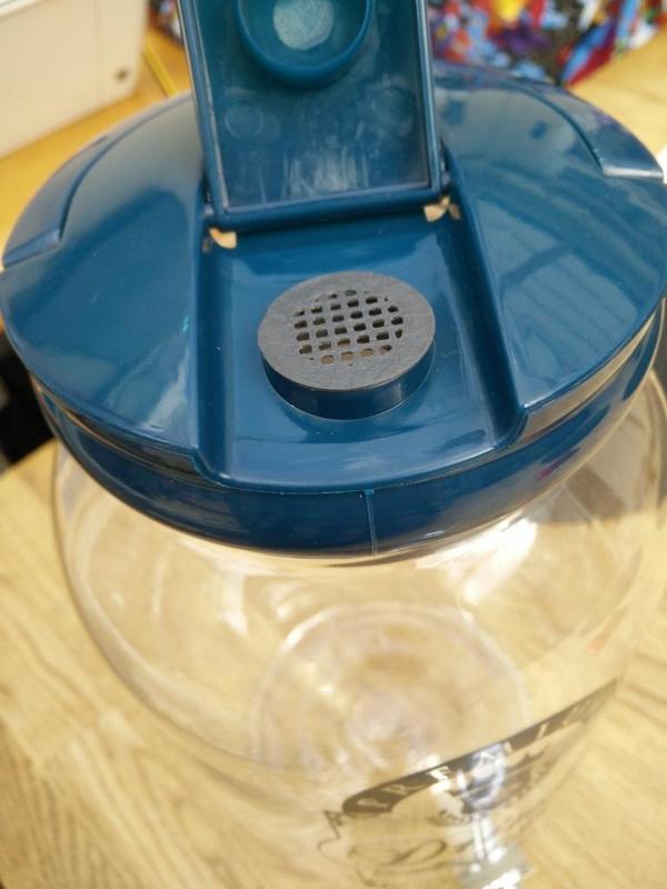 Customizable Grated Tube Cap