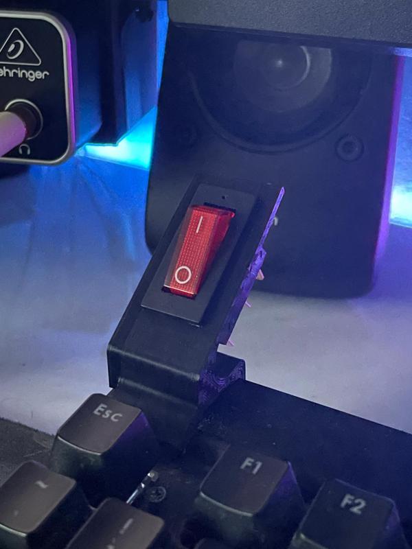 Switch mount for Corsair K65/K70