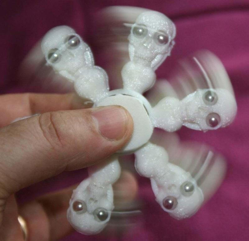 Skull Hand Spinner
