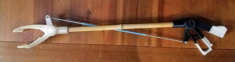 pooper scooper grabber hand claw