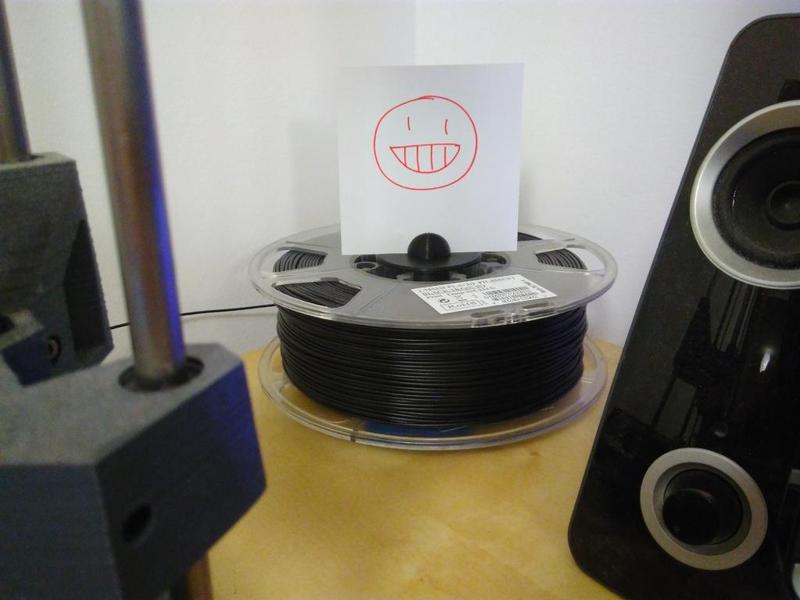 Spool photo holder