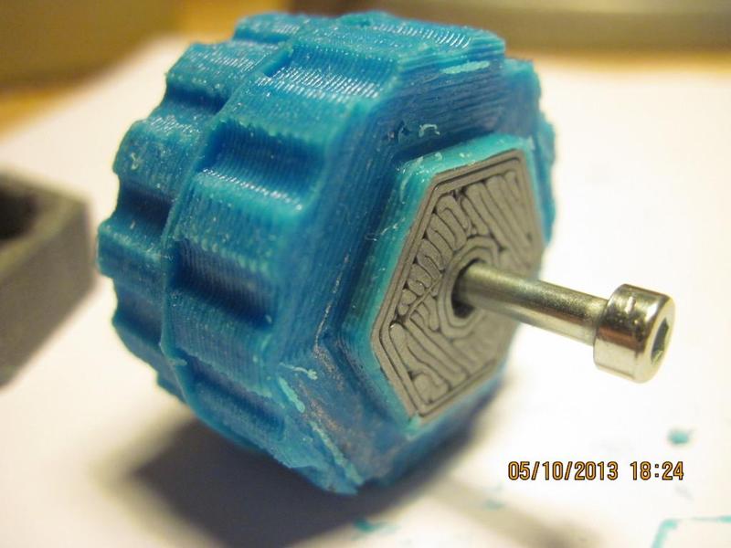 Hybrid ogoo-printed small robot wheel