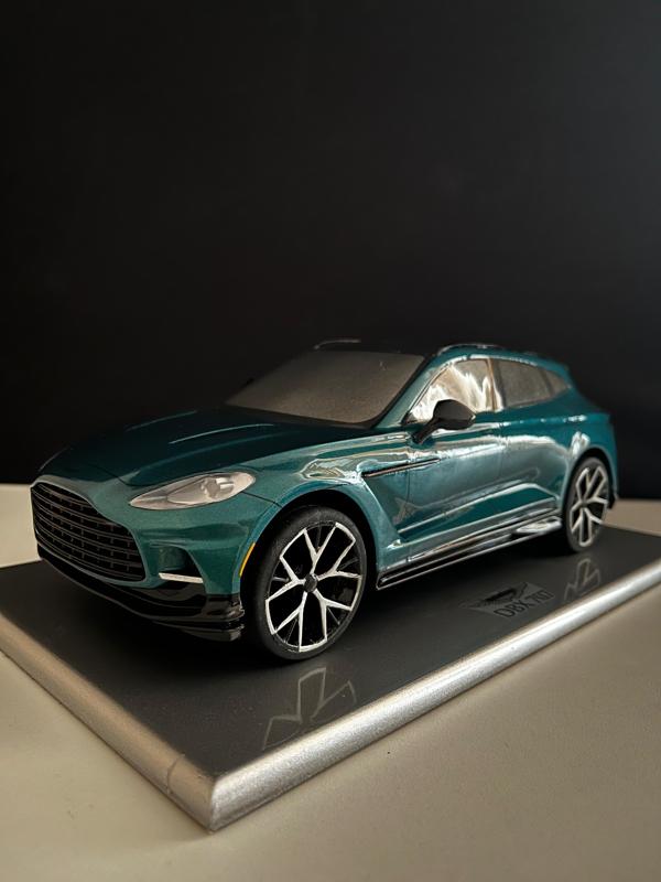 ASTON MARTIN DBX 707 2025 1:18 HIGH DETAILED WITH DECALS