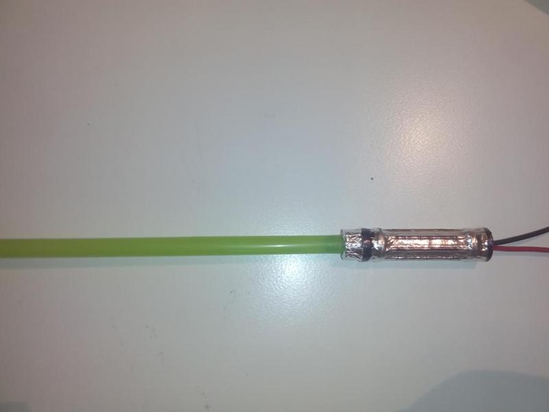 Periférico LED sable láser