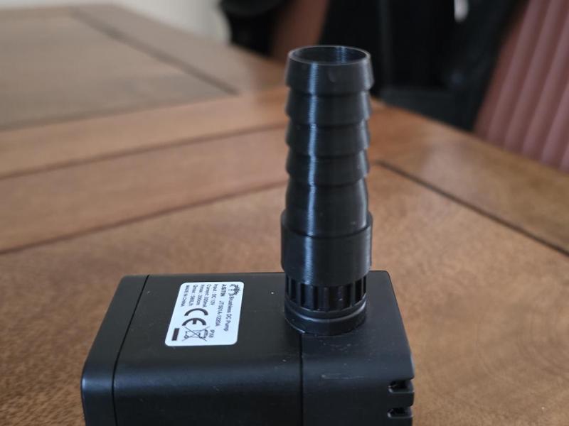 Pond pump connector garden hose