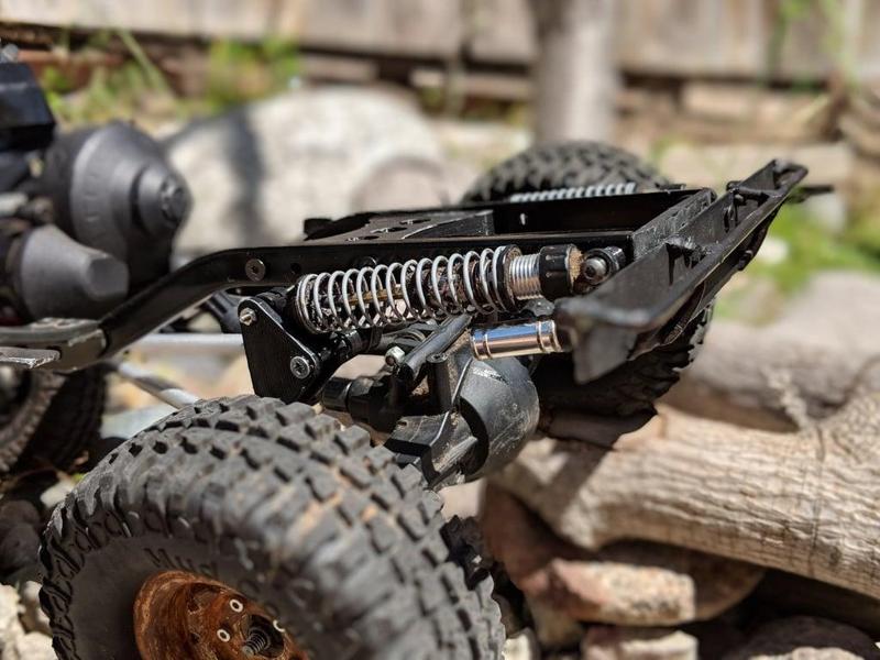 Cantilever Suspension for Axial SCX10