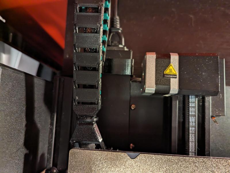 Hotbed chain attachment for Ender 3 V2 Neo