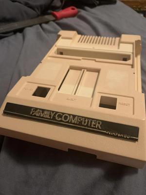 3D Famicom replacement badge