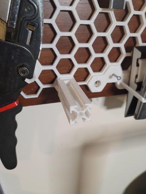 20 x 20 extrusion adapter for HSW