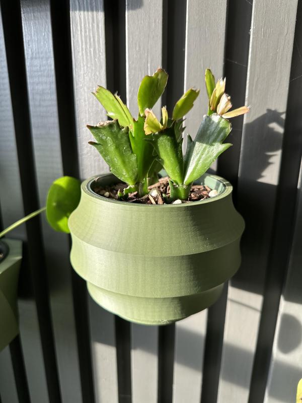 Grooves 4in Decorative Pot: Wall Mounted (Screws/Command-Strips/Slats)