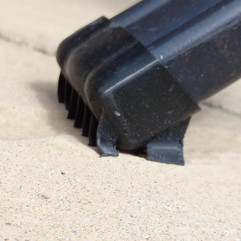 No wobble table feet