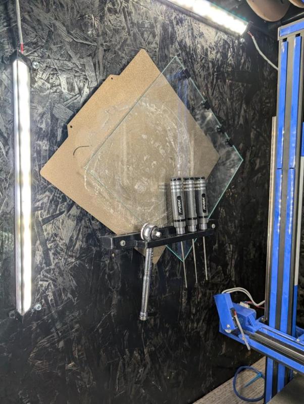 Print bed wall mount