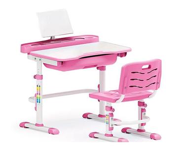 Height lock for children's adjustable table