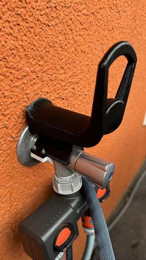 Garden Hose Holder (faucet mount - Kemper)