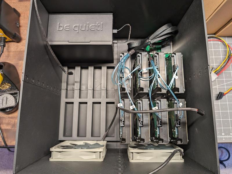 JBOD v2 - Hard Drive Enclosure for 16 Drives (JBOD/HBA)