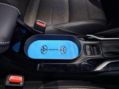 Bandeja y almacenaje para porta-bebidas Toyota Corolla TS24