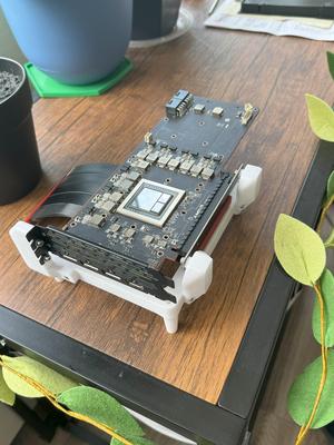 Mobo Vertical GPU Mount